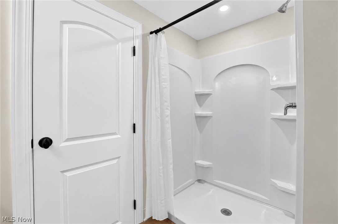 2121 Valley View Drive Rocky River OH 44116