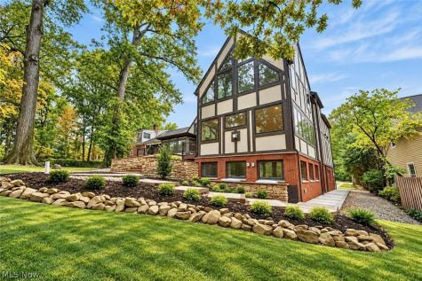 2121 Valley View Drive Rocky River OH 44116