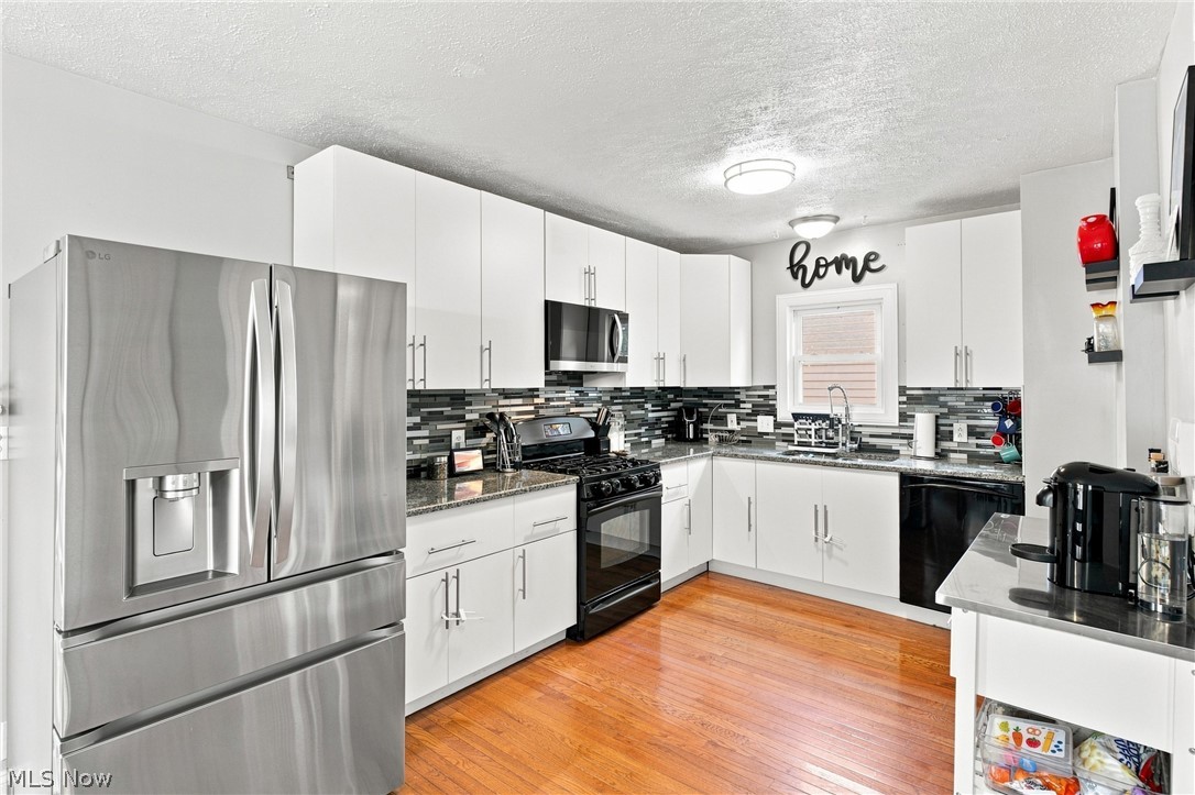 4350 W 49th Street Cleveland OH 44144