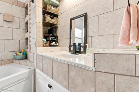4350 W 49th Street Cleveland OH 44144