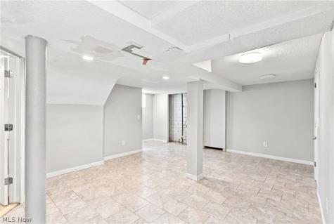 4350 W 49th Street Cleveland OH 44144