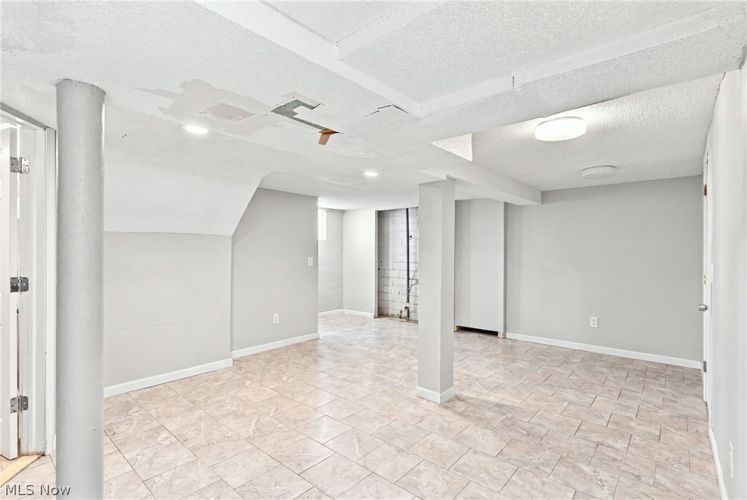 4350 W 49th Street Cleveland OH 44144