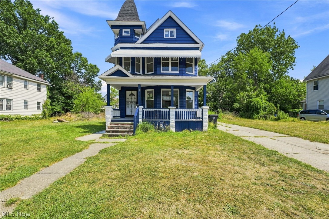 675 E 115 Cleveland OH 44108