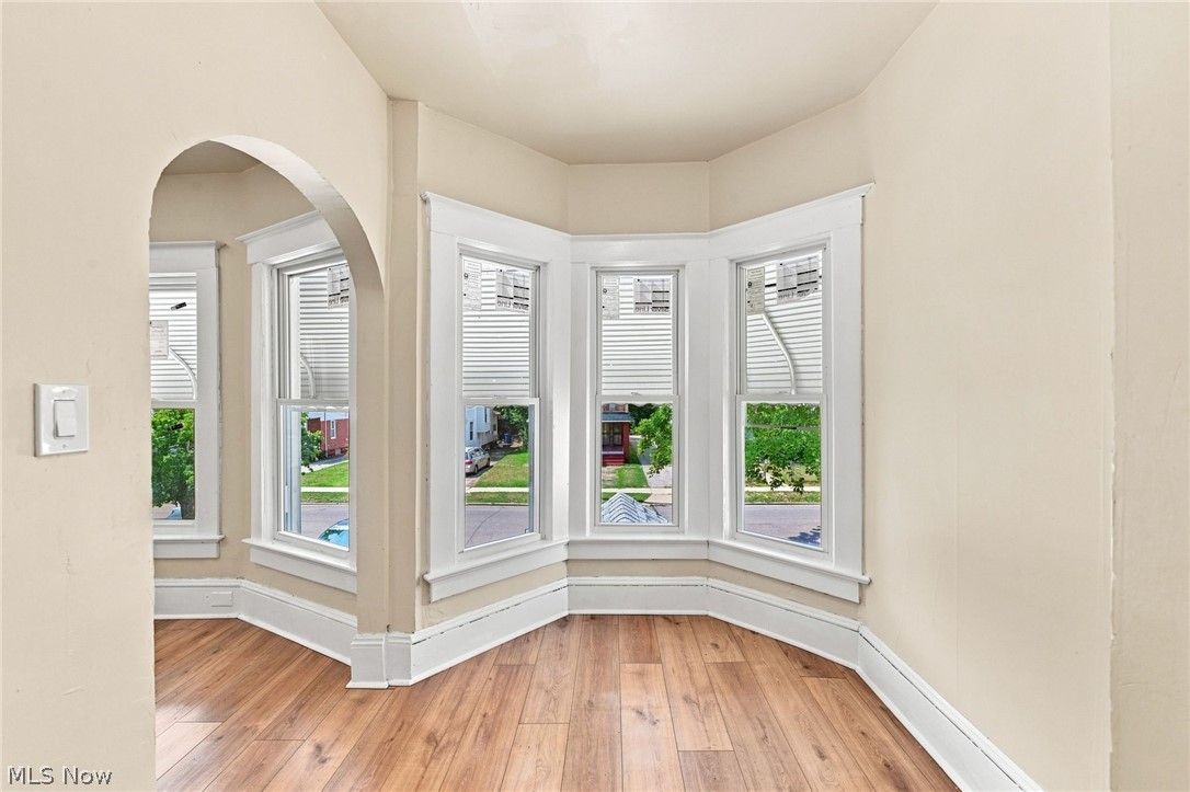 675 E 115 Cleveland OH 44108