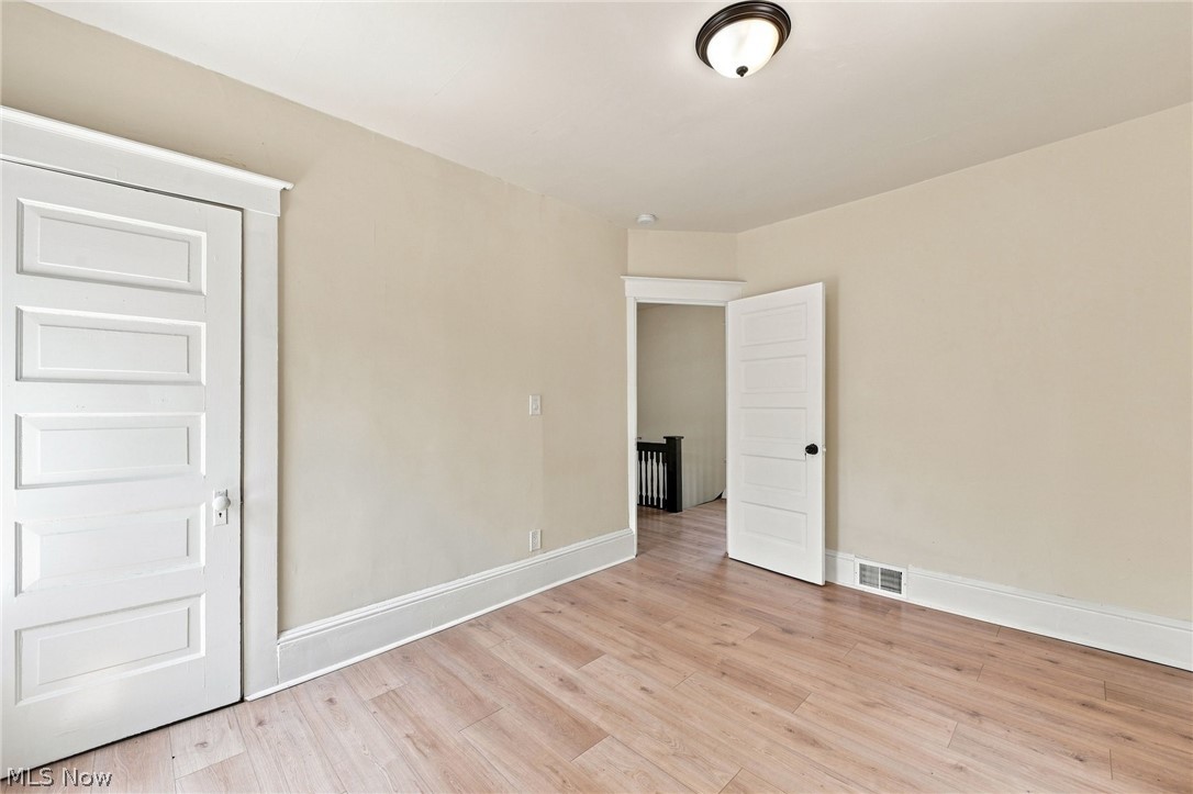 675 E 115 Cleveland OH 44108