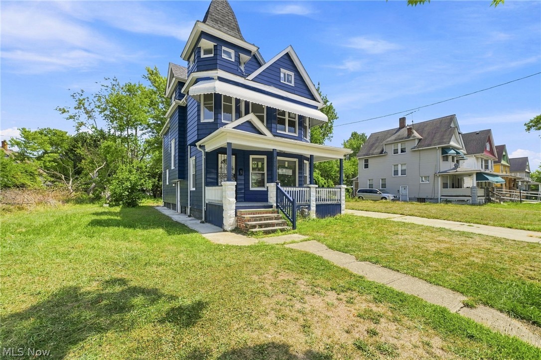 675 E 115 Cleveland OH 44108