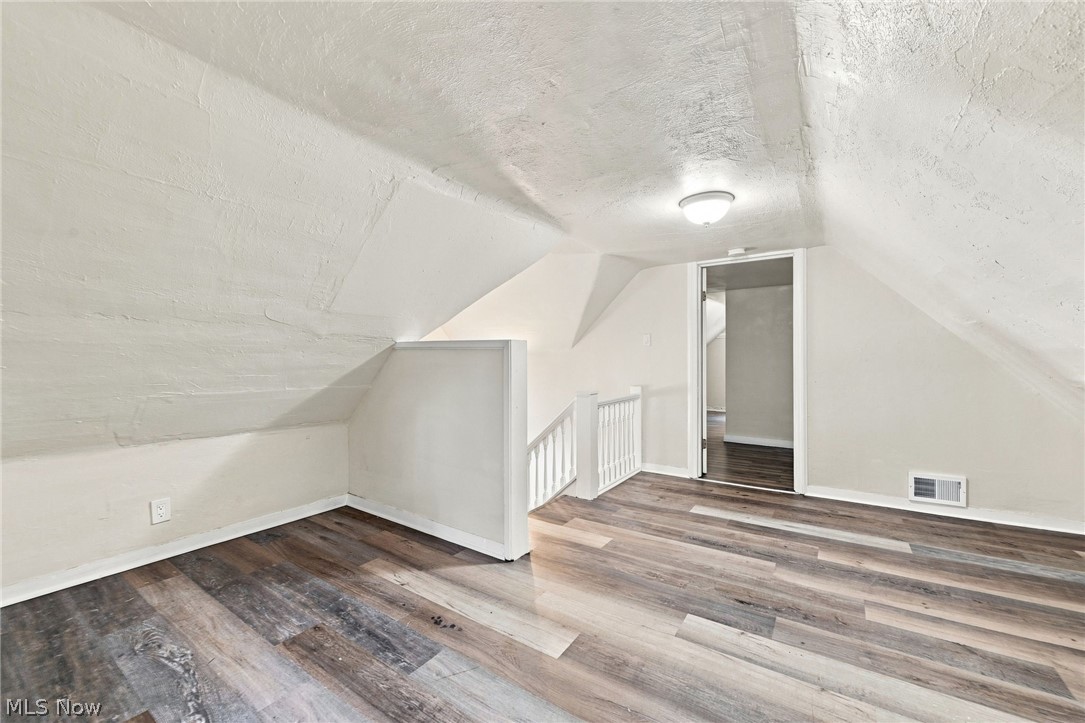 675 E 115 Cleveland OH 44108