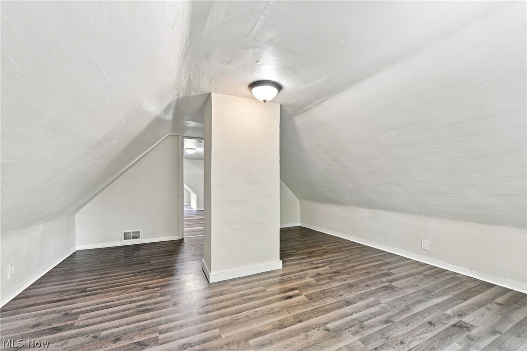 675 E 115 Cleveland OH 44108