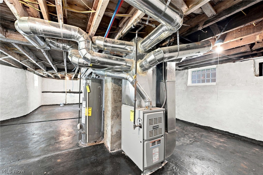 675 E 115 Cleveland OH 44108