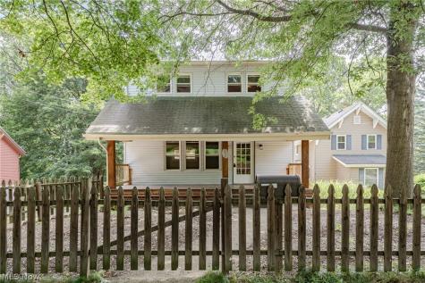1539 Overlook Drive Akron OH 44314