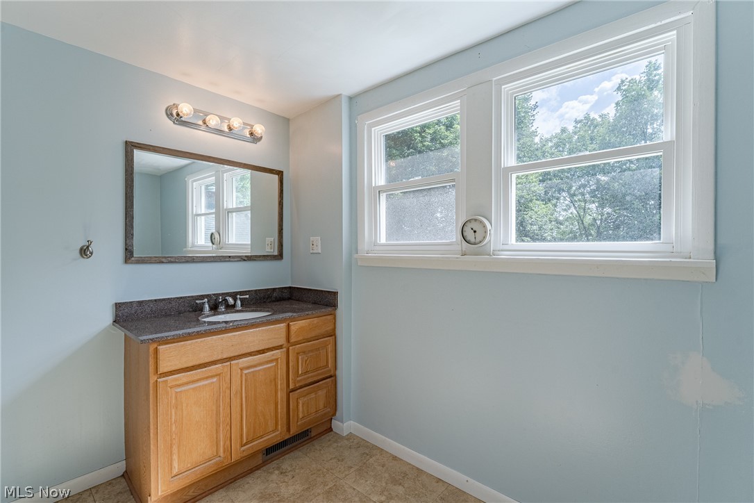 1539 Overlook Drive Akron OH 44314