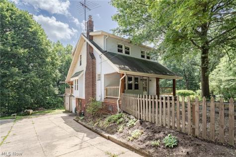 1539 Overlook Drive Akron OH 44314