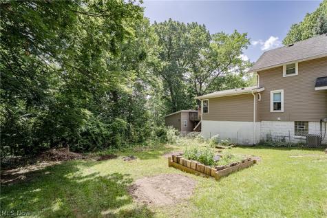 1539 Overlook Drive Akron OH 44314