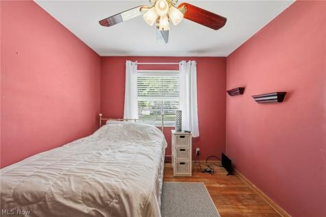 10821 Woodview Boulevard Parma Heights OH 44130