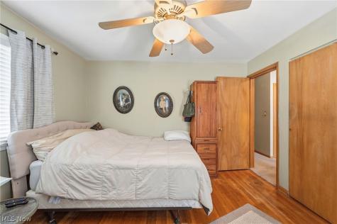 10821 Woodview Boulevard Parma Heights OH 44130
