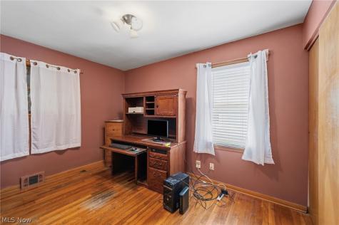 10821 Woodview Boulevard Parma Heights OH 44130