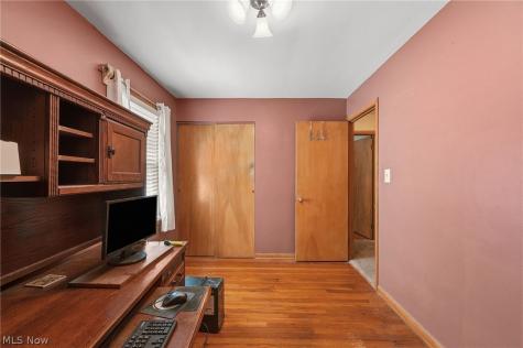 10821 Woodview Boulevard Parma Heights OH 44130