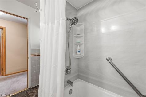 10821 Woodview Boulevard Parma Heights OH 44130