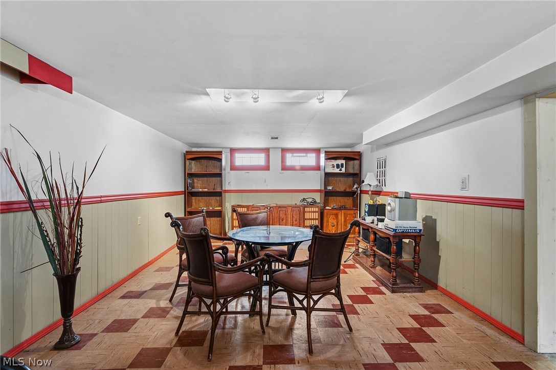 10821 Woodview Boulevard Parma Heights OH 44130