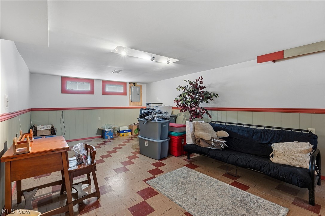 10821 Woodview Boulevard Parma Heights OH 44130