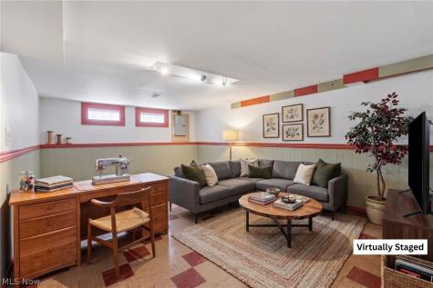 10821 Woodview Boulevard Parma Heights OH 44130