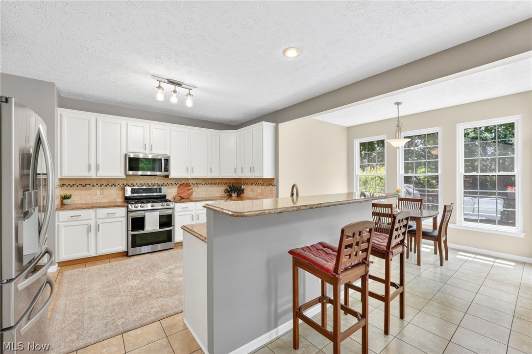 33999 Hickory Court Avon OH 44011