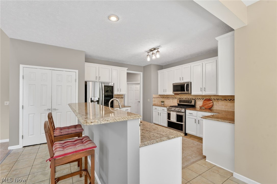 33999 Hickory Court Avon OH 44011