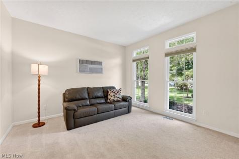 33999 Hickory Court Avon OH 44011