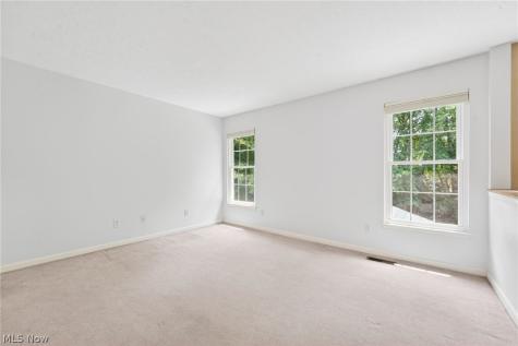33999 Hickory Court Avon OH 44011