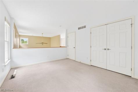33999 Hickory Court Avon OH 44011