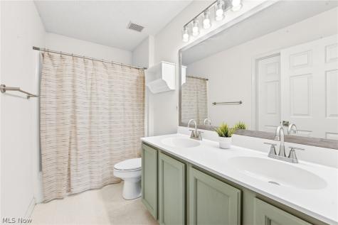 33999 Hickory Court Avon OH 44011