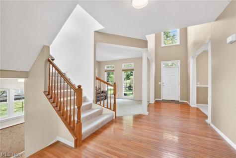 33999 Hickory Court Avon OH 44011