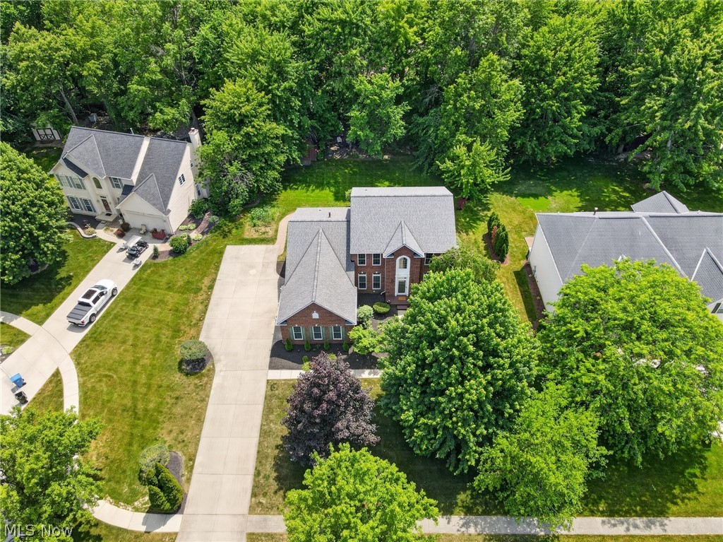 33999 Hickory Court Avon OH 44011