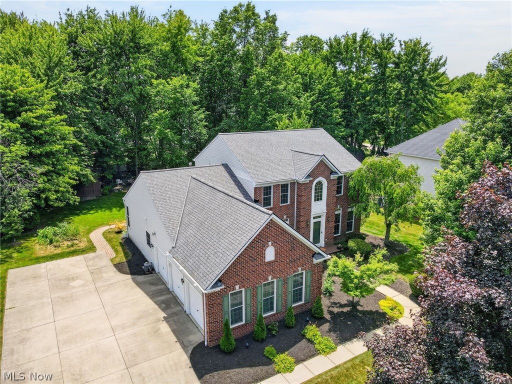 33999 Hickory Court Avon OH 44011