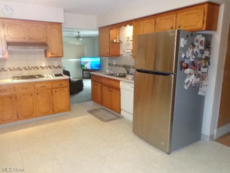 6195 Jamestown Drive Parma OH 44134