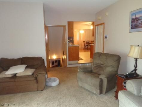 6195 Jamestown Drive Parma OH 44134