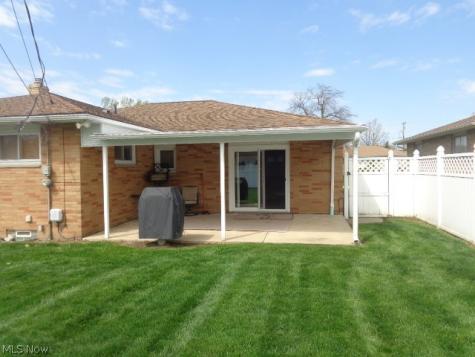 6195 Jamestown Drive Parma OH 44134