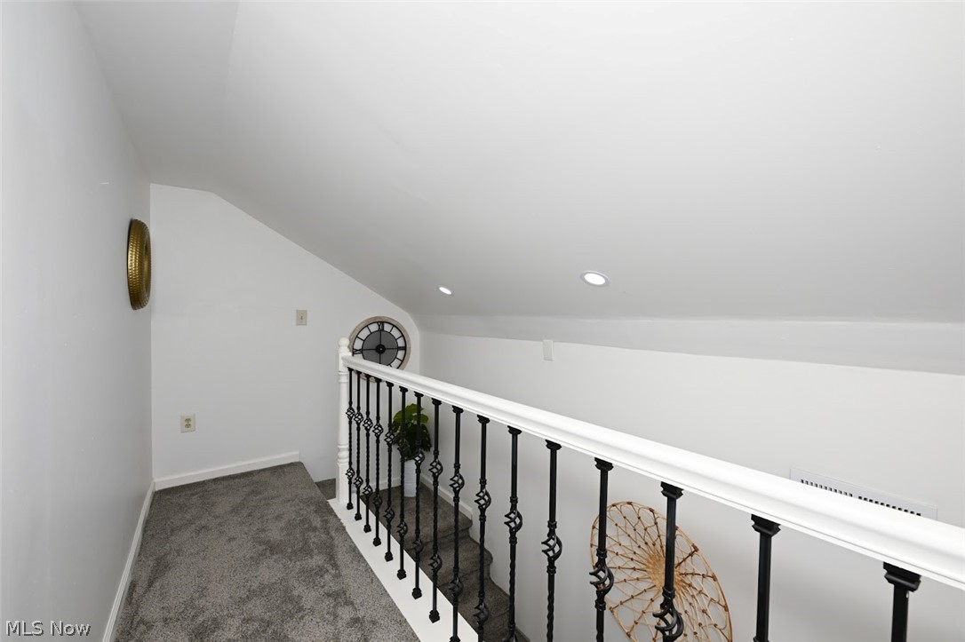 9 Dravis Street Youngstown OH 44515