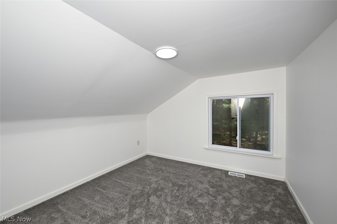 9 Dravis Street Youngstown OH 44515