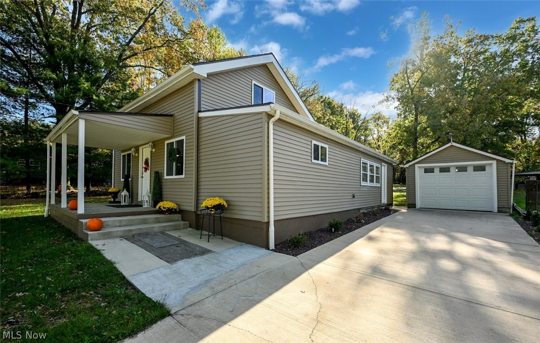 9 Dravis Street Youngstown OH 44515