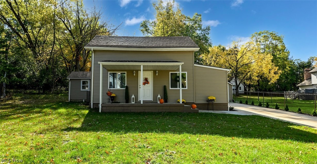9 Dravis Street Youngstown OH 44515
