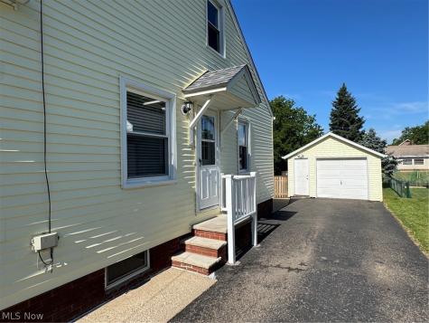 145 Anna Avenue NW Canton OH 44708