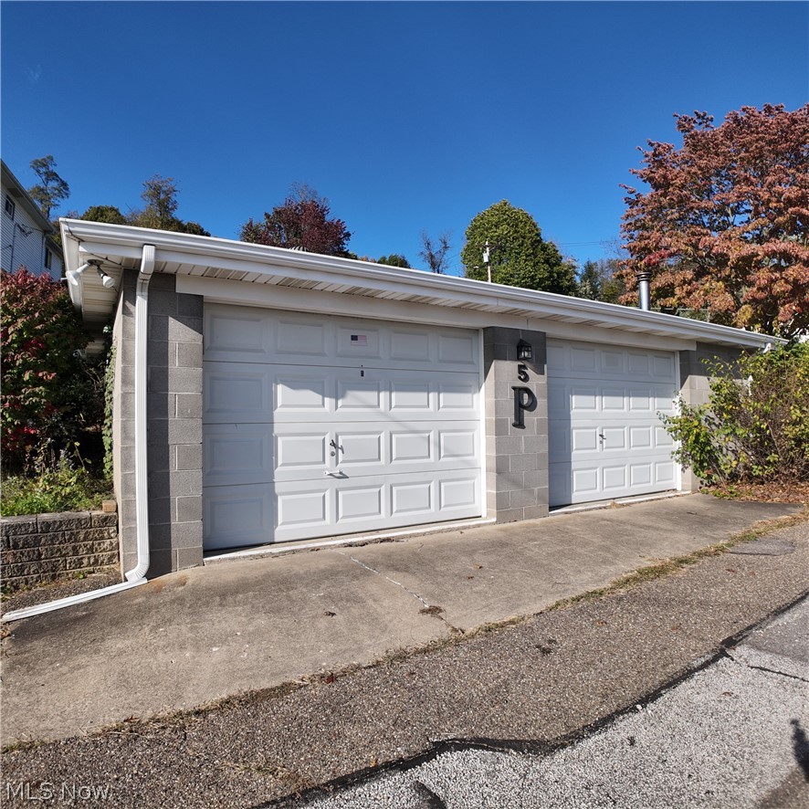 5 Crescent Road Martins Ferry OH 43935