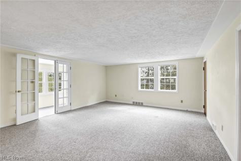 33015 Detroit Road Avon OH 44011