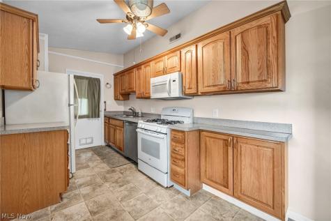 160 Boston Avenue Elyria OH 44035