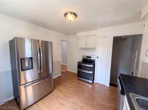 6437 Westminster Drive Cleveland OH 44129
