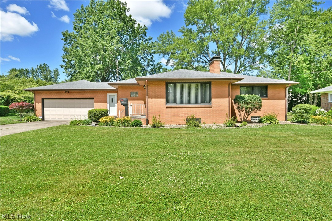 208 Broadway Avenue SE Warren OH 44484