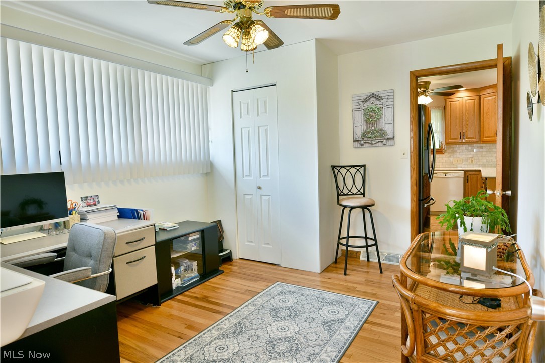 208 Broadway Avenue SE Warren OH 44484