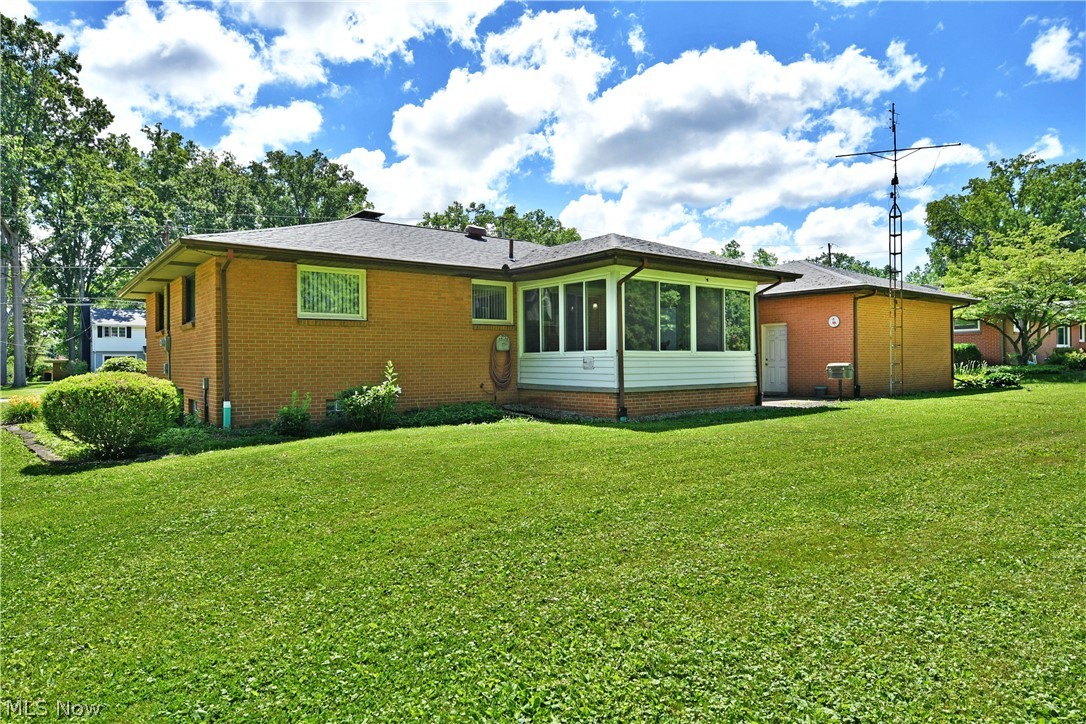 208 Broadway Avenue SE Warren OH 44484