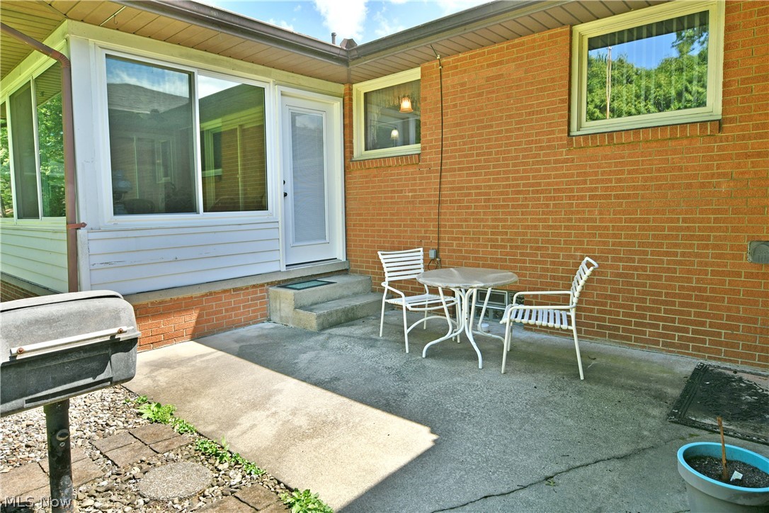 208 Broadway Avenue SE Warren OH 44484
